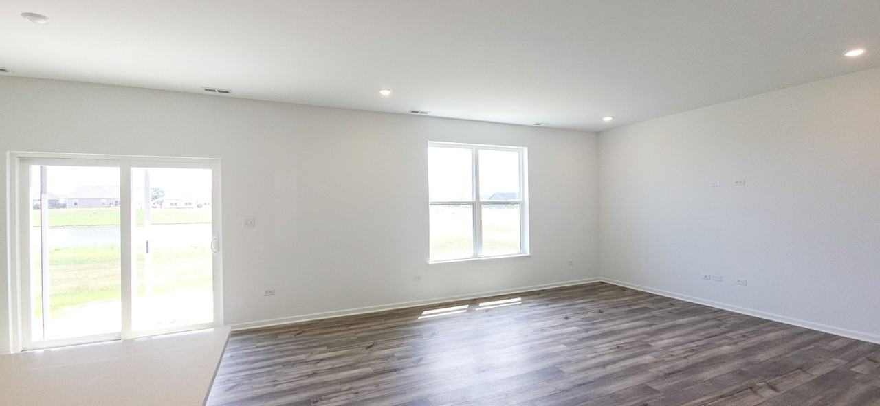 3655 Chadwick Street - Photo 6 of 16