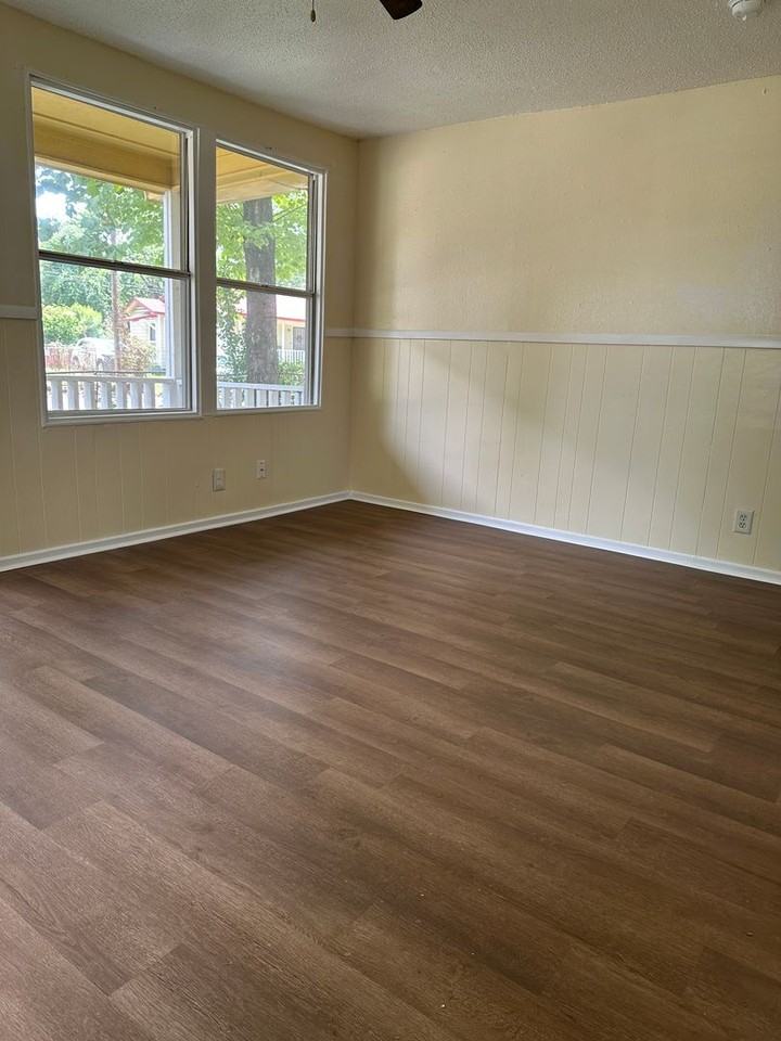 120 Roosevelt Cir - Photo 4 of 11