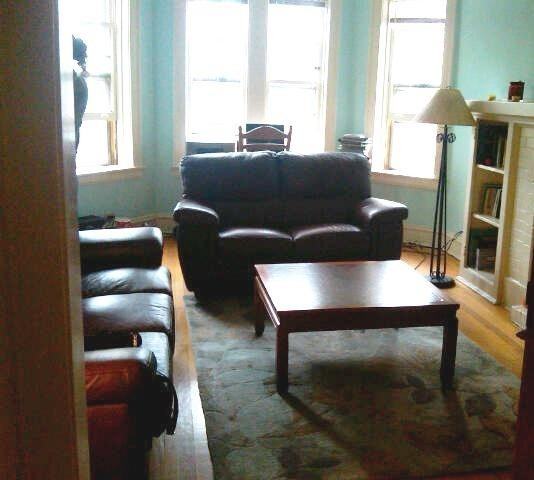 2633 W Ainslie St - Photo 6 of 12