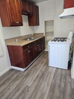 featured image of 409 E Harvard St