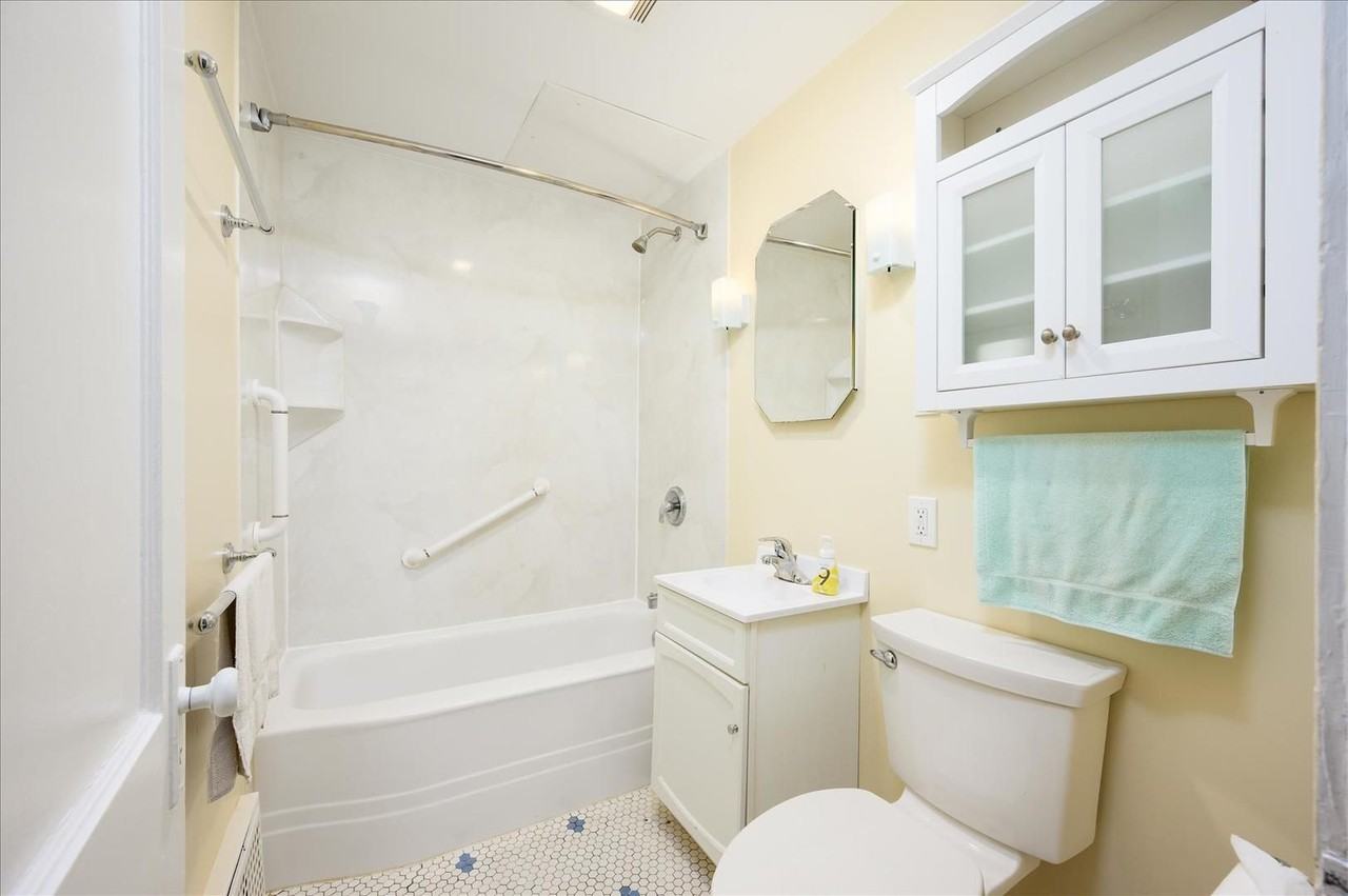 614 S Euclid Ave - Photo 3 of 16