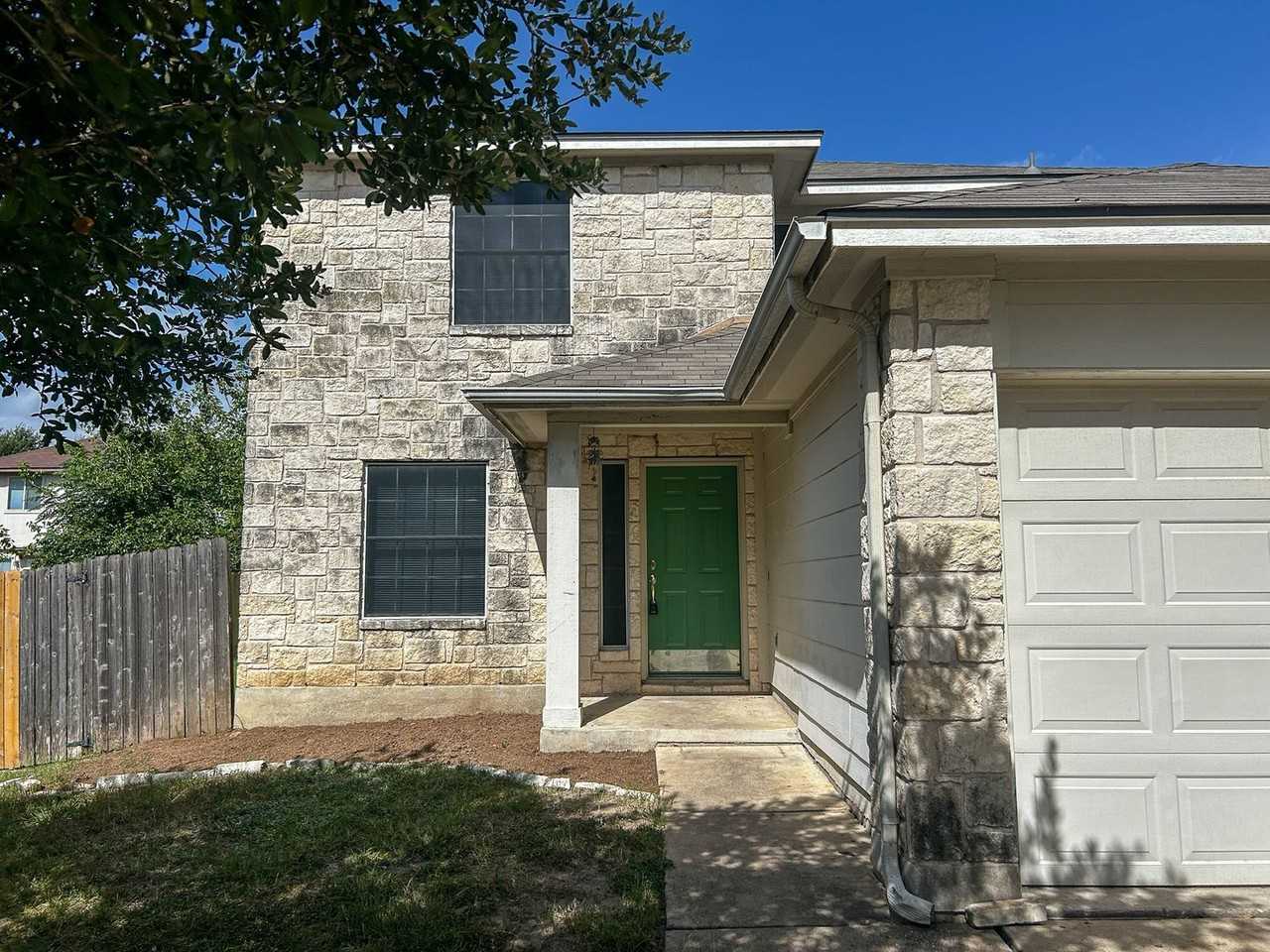 113 Orange Tree Lane - Photo 2 of 28