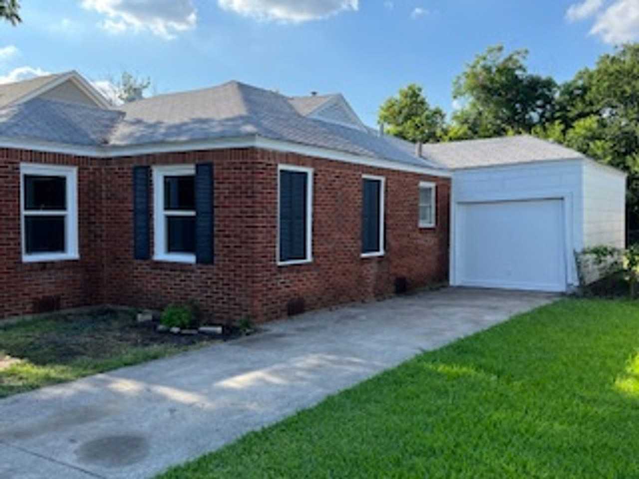 2704 W Bewick St - Photo 4 of 20