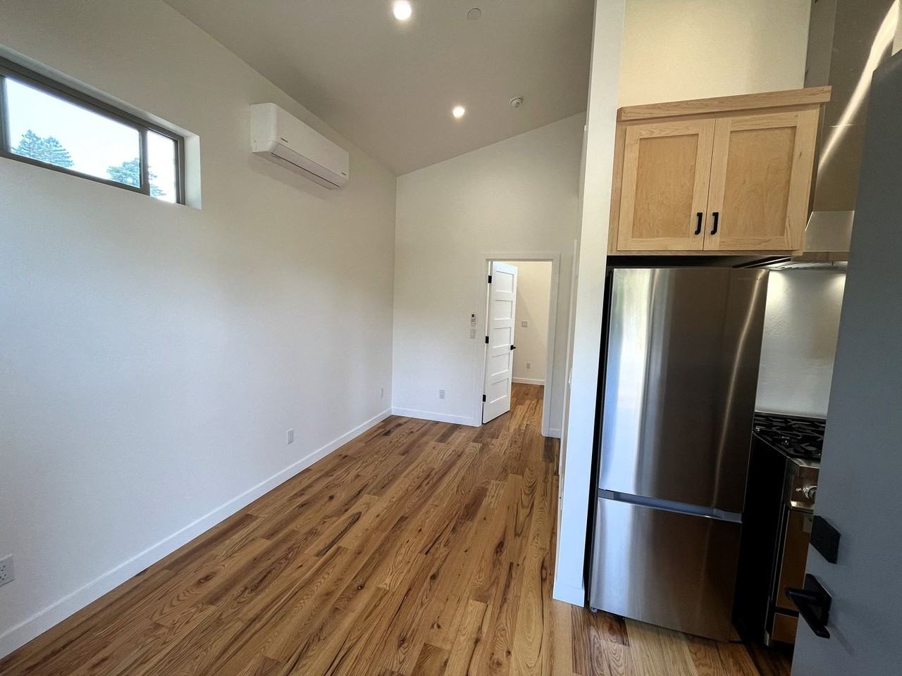 530 I St - Photo 2 of 13