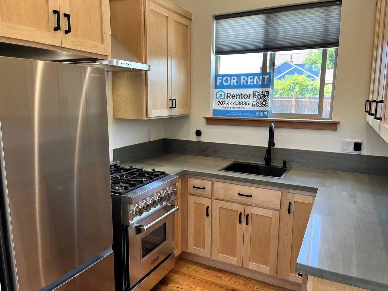 530 I St - Photo 3 of 13