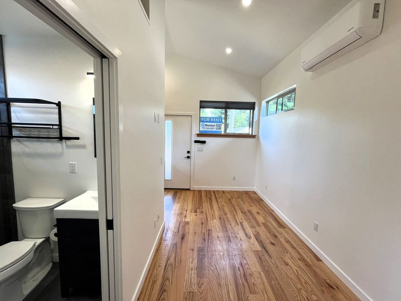 530 I St - Photo 6 of 13