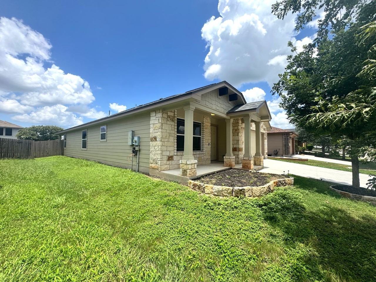 767 Spectrum Dr - Photo 2 of 27