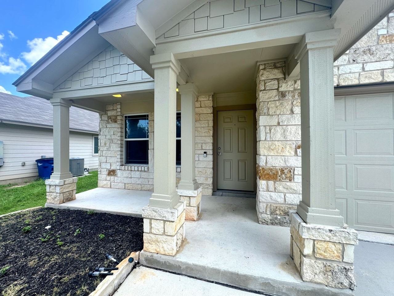 767 Spectrum Dr - Photo 4 of 27