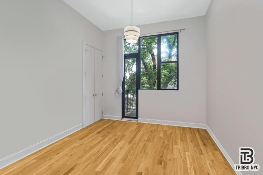 3462 10th St - Photo 4 of 6