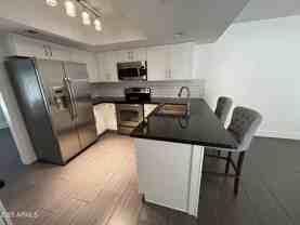 320 E Larkspur Ln - Photo 1 of 1