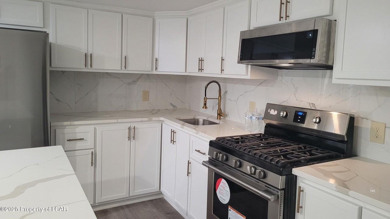 26 Dexter St - Photo 2 of 8