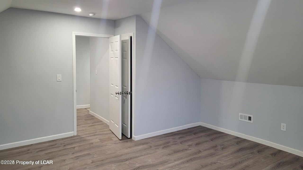 26 Dexter St - Photo 7 of 8