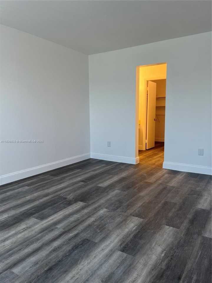 14830 Naranja Lakes Blvd #A4B - Photo 5 of 10