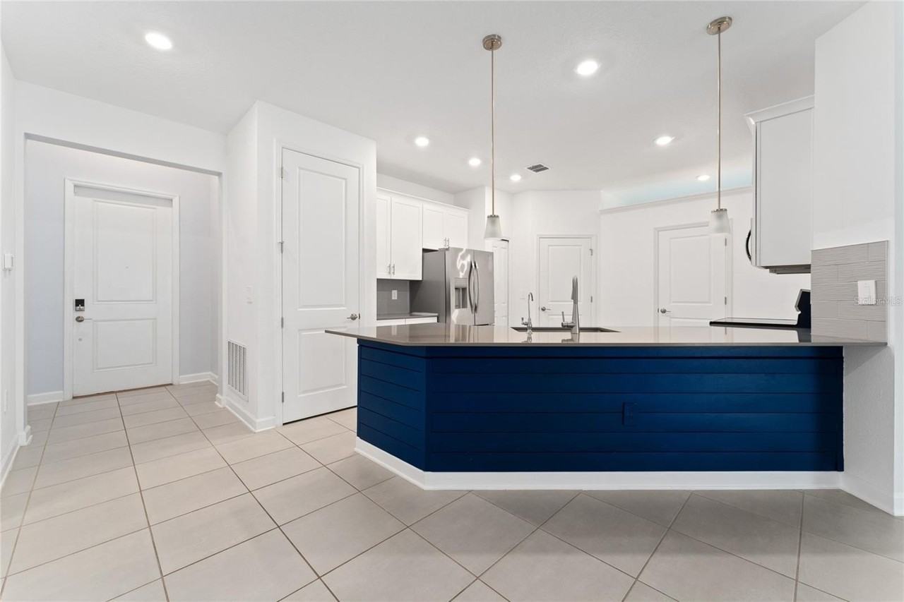 4751 Waltham Forest Dr - Photo 6 of 32