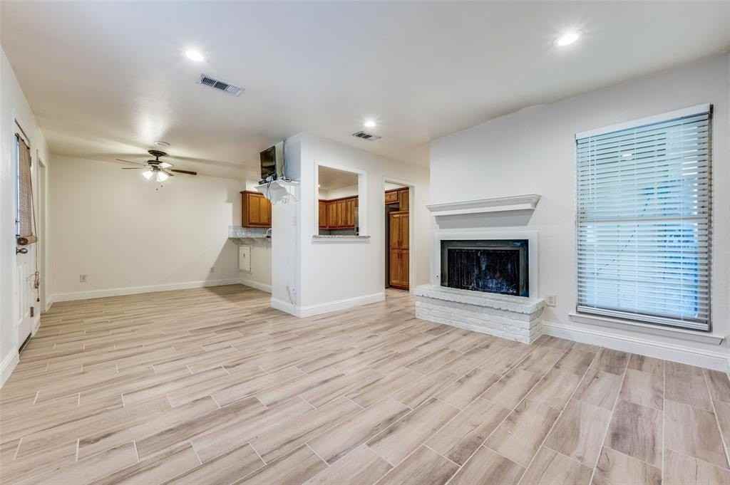 3051 Airhaven St - Photo 2 of 12