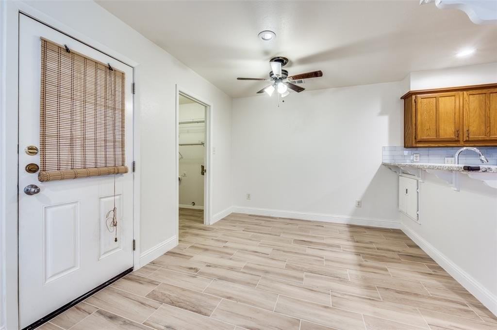 3051 Airhaven St - Photo 5 of 12