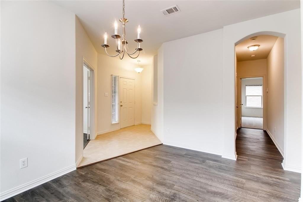 801 Hawk Valley Dr - Photo 2 of 10