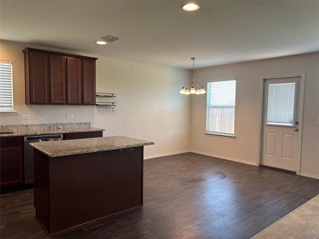 1513 Waggoner Dr - Photo 6 of 19