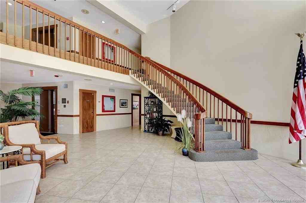 150 Se Four Winds Dr Apt B303 #B303 - Photo 2 of 50