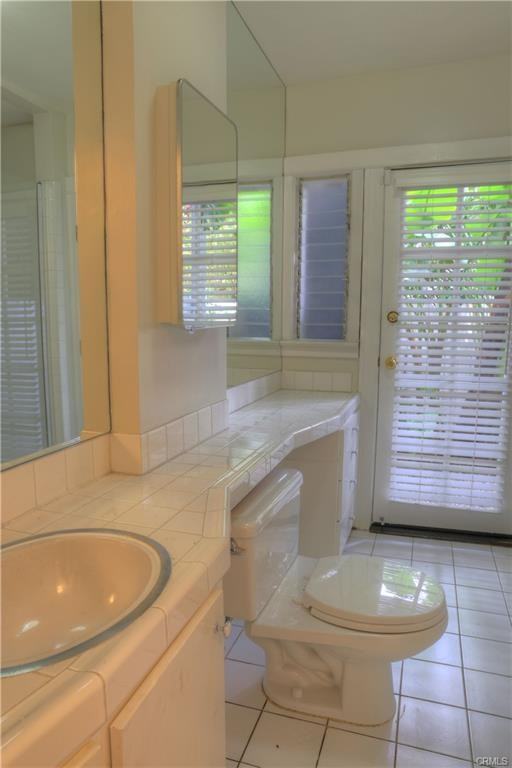 216 W Channel Rd - Photo 3 of 8