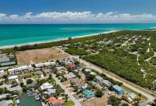 1000 Shorewinds Dr #C - Photo 1 of 1