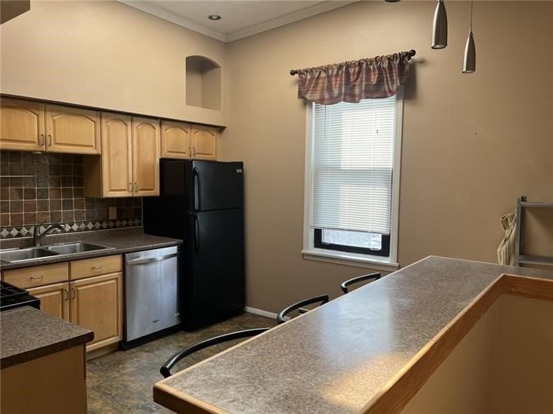 2515 Mount Troy Rd - Photo 5 of 27