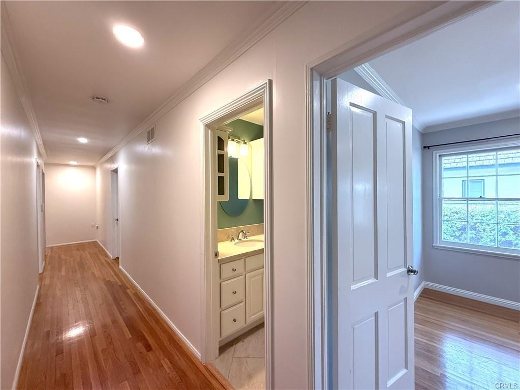 1867 Carlisle Dr - Photo 3 of 8