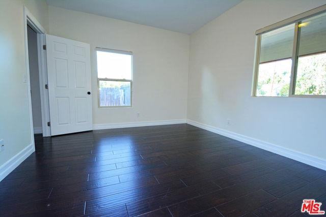 1093 Avoca Ave - Photo 2 of 8