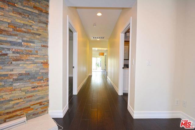 1093 Avoca Ave - Photo 3 of 8