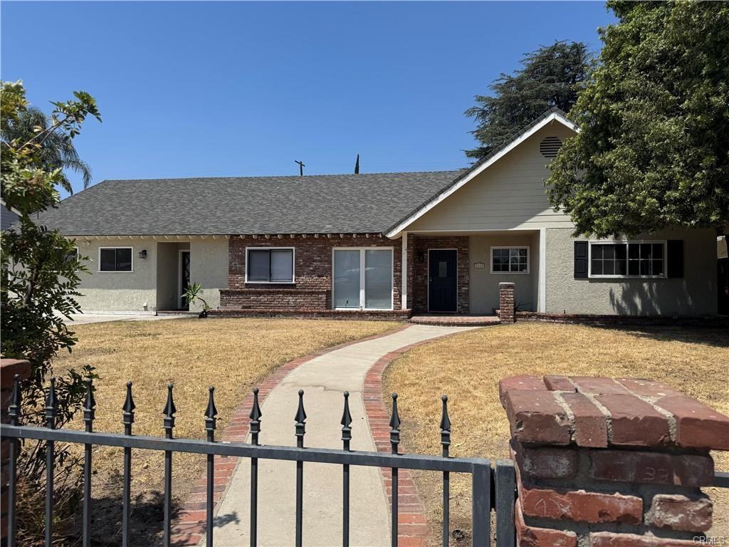 8547 Keokuk Ave - Photo 2 of 4