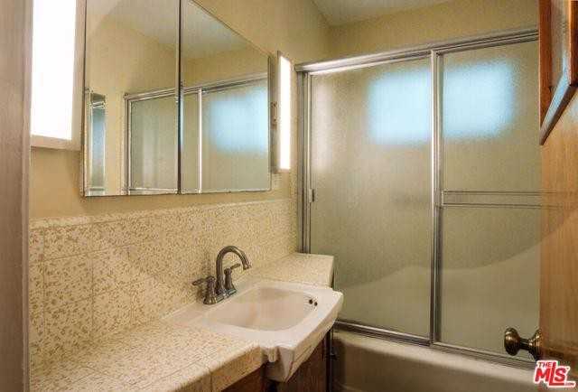 10707 Flaxton St - Photo 2 of 8