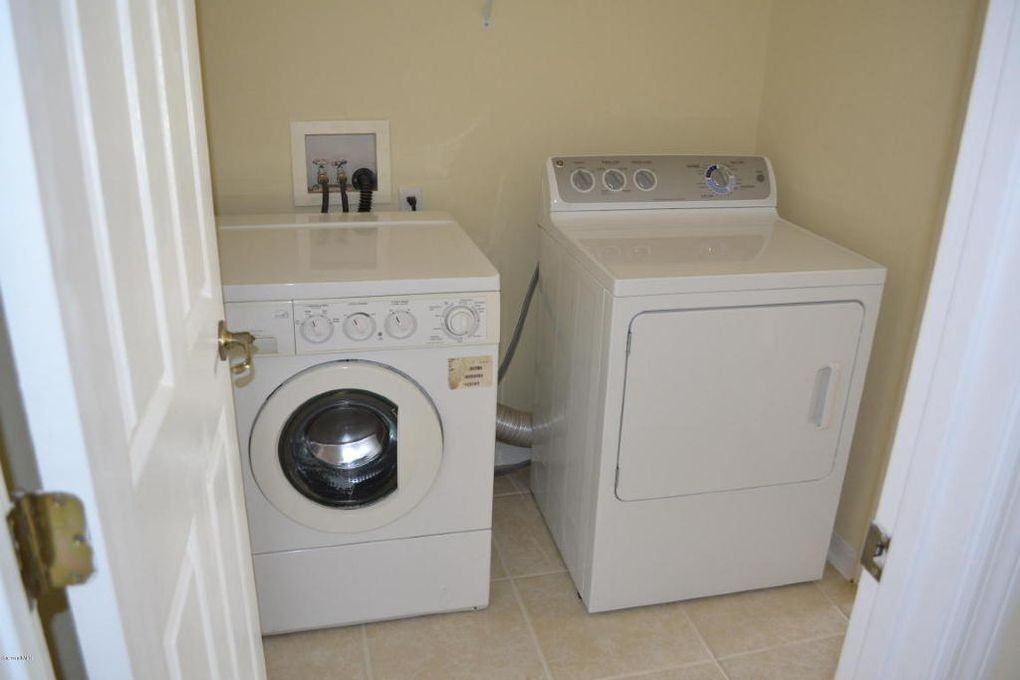 2542 Ventura Cir - Photo 4 of 17