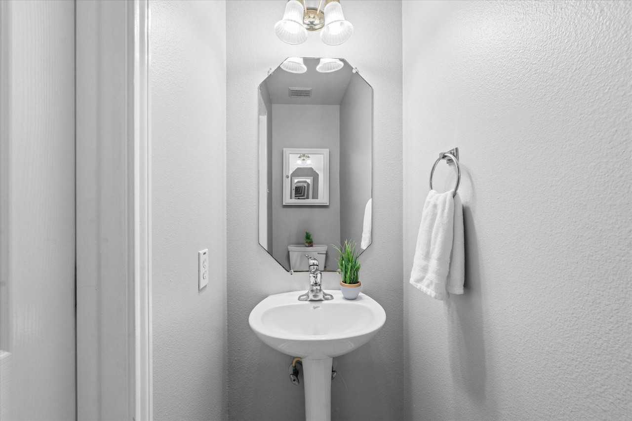 2946 Loganberry Park Ln - Photo 3 of 17