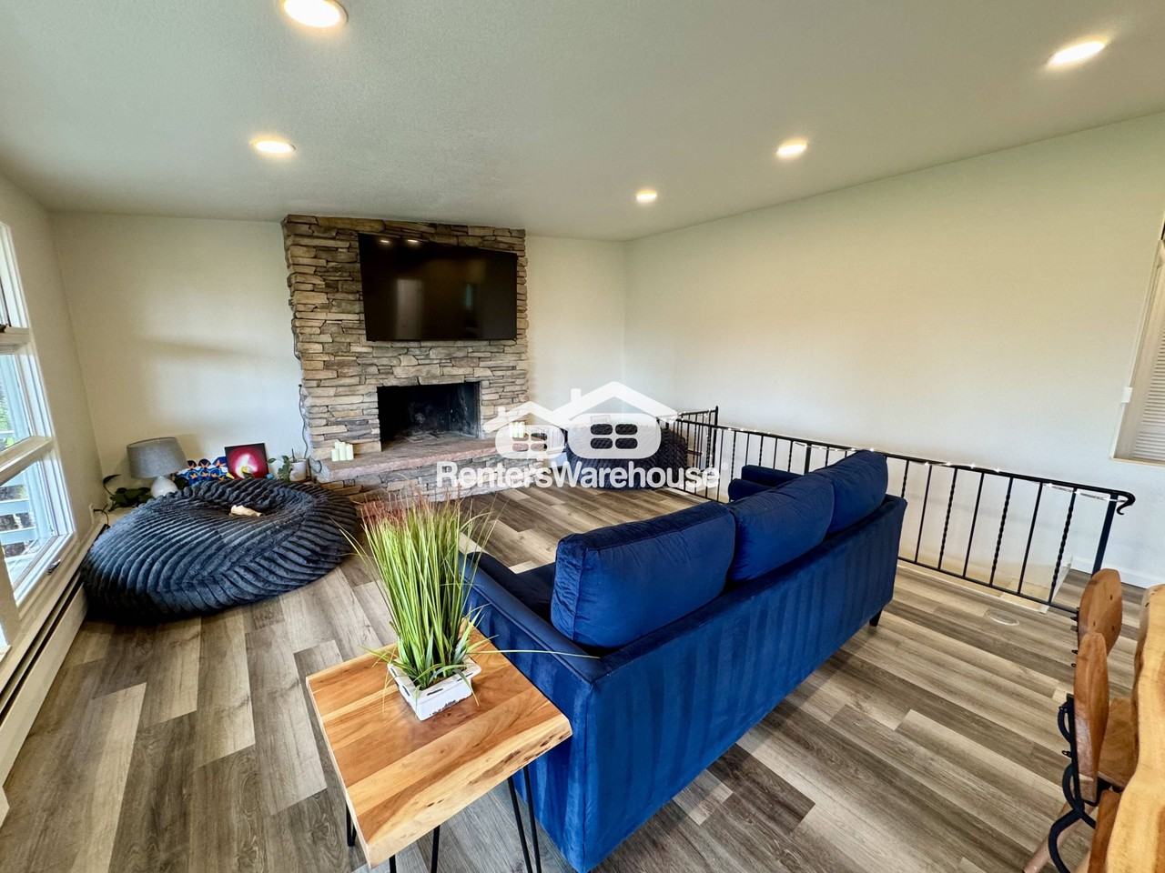 11922 Hillcrest Rd - Photo 3 of 45