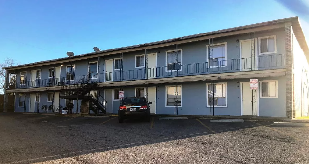 506 N 1st St #1 - Photo 2 of 7