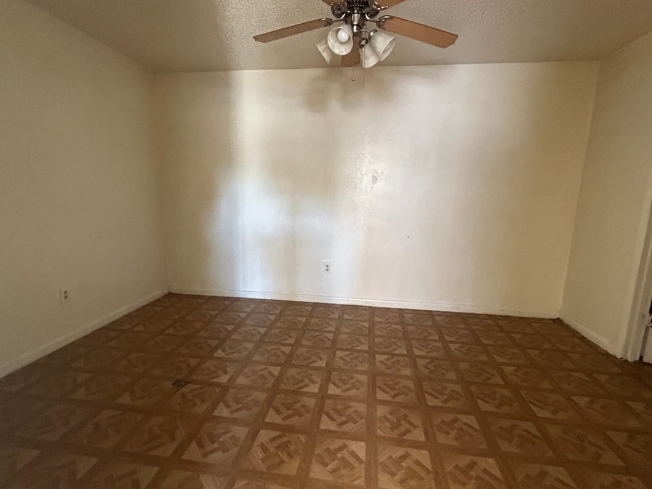 506 N 1st St #1 - Photo 3 of 7