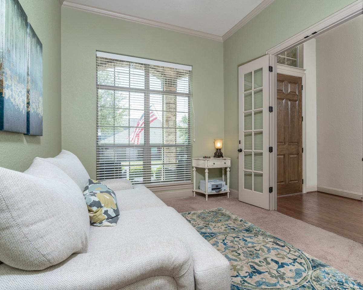 1605 Naranjo Dr #NA - Photo 2 of 8