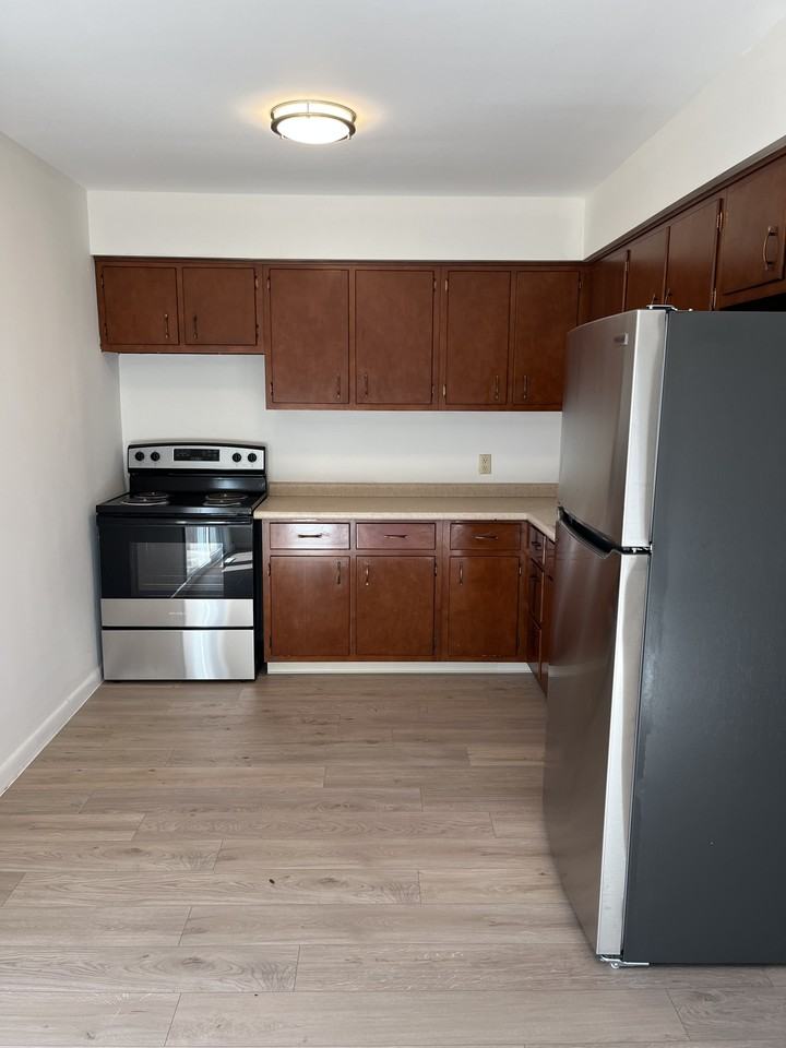 617 Broad Street - Photo 3 of 9