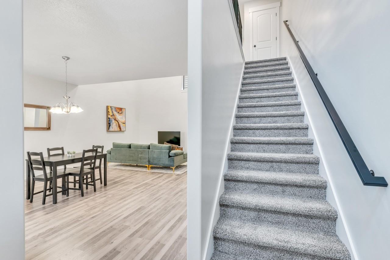 1984 N 4010 W - Photo 4 of 16