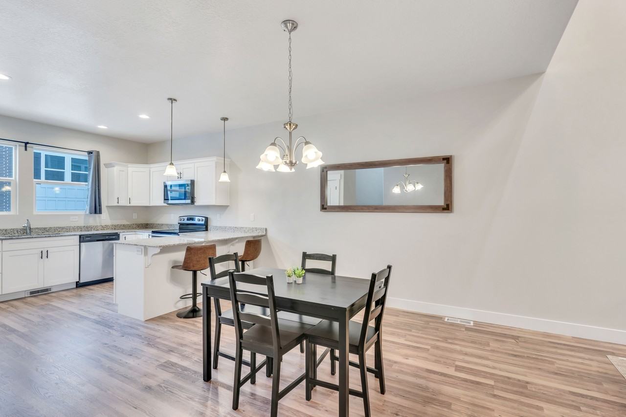 1984 N 4010 W - Photo 7 of 16