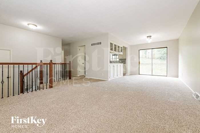 3208 Nw Canterbury Pl - Photo 2 of 16