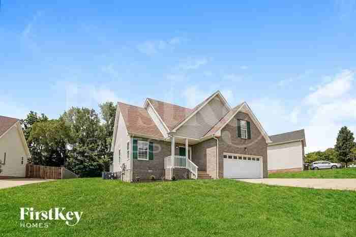 3508 Clover Hill Dr - Photo 2 of 19