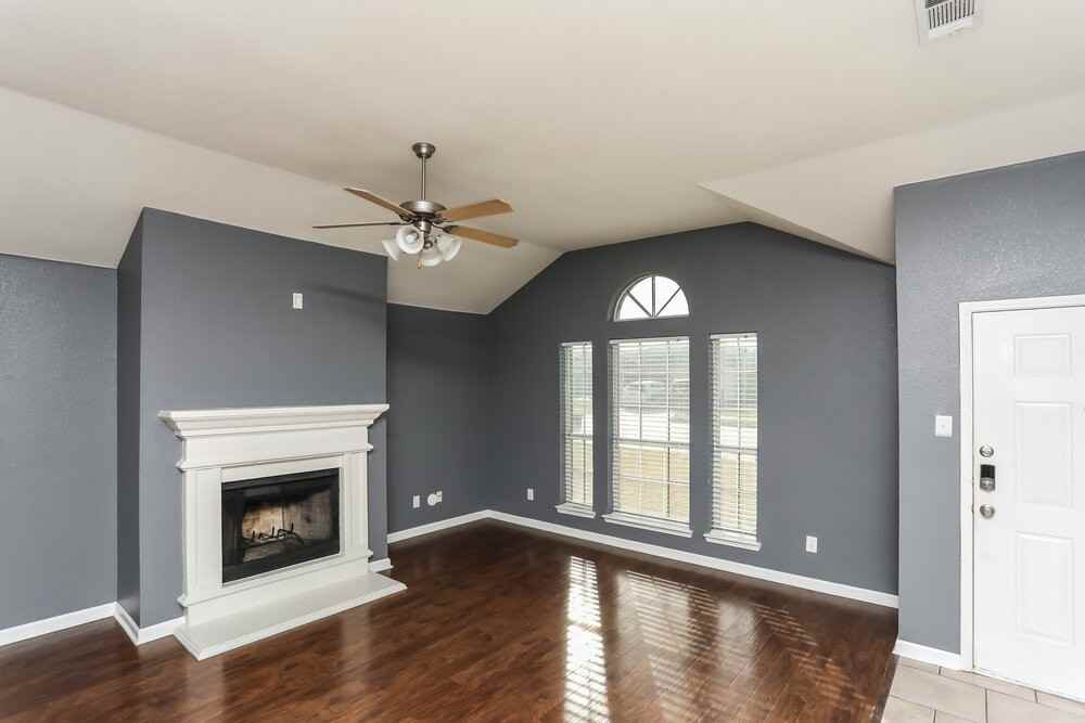 1217 Crooked Creek Ct - Photo 3 of 16