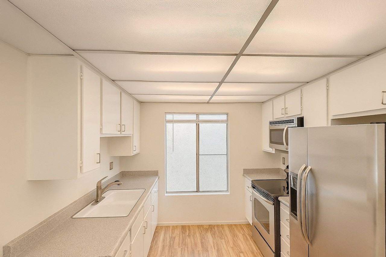 4209 Summertime Ln - Photo 3 of 16