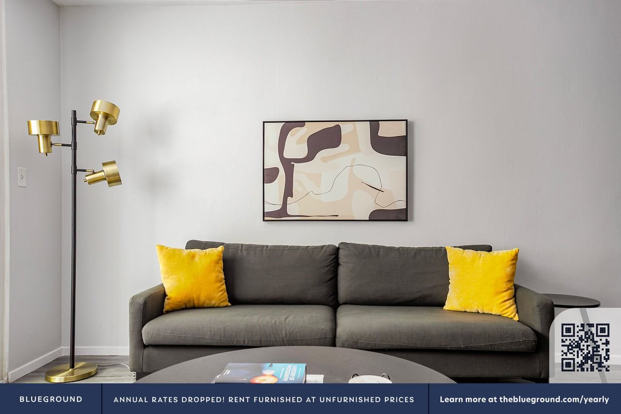 1371 S Beverly Glen Blvd #1383 - Photo 3 of 28