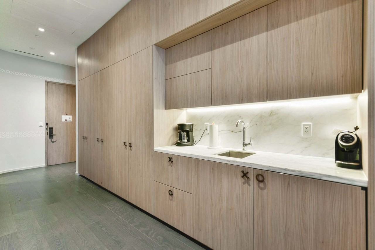 801 S Miami Ave #1022343P - Photo 2 of 18