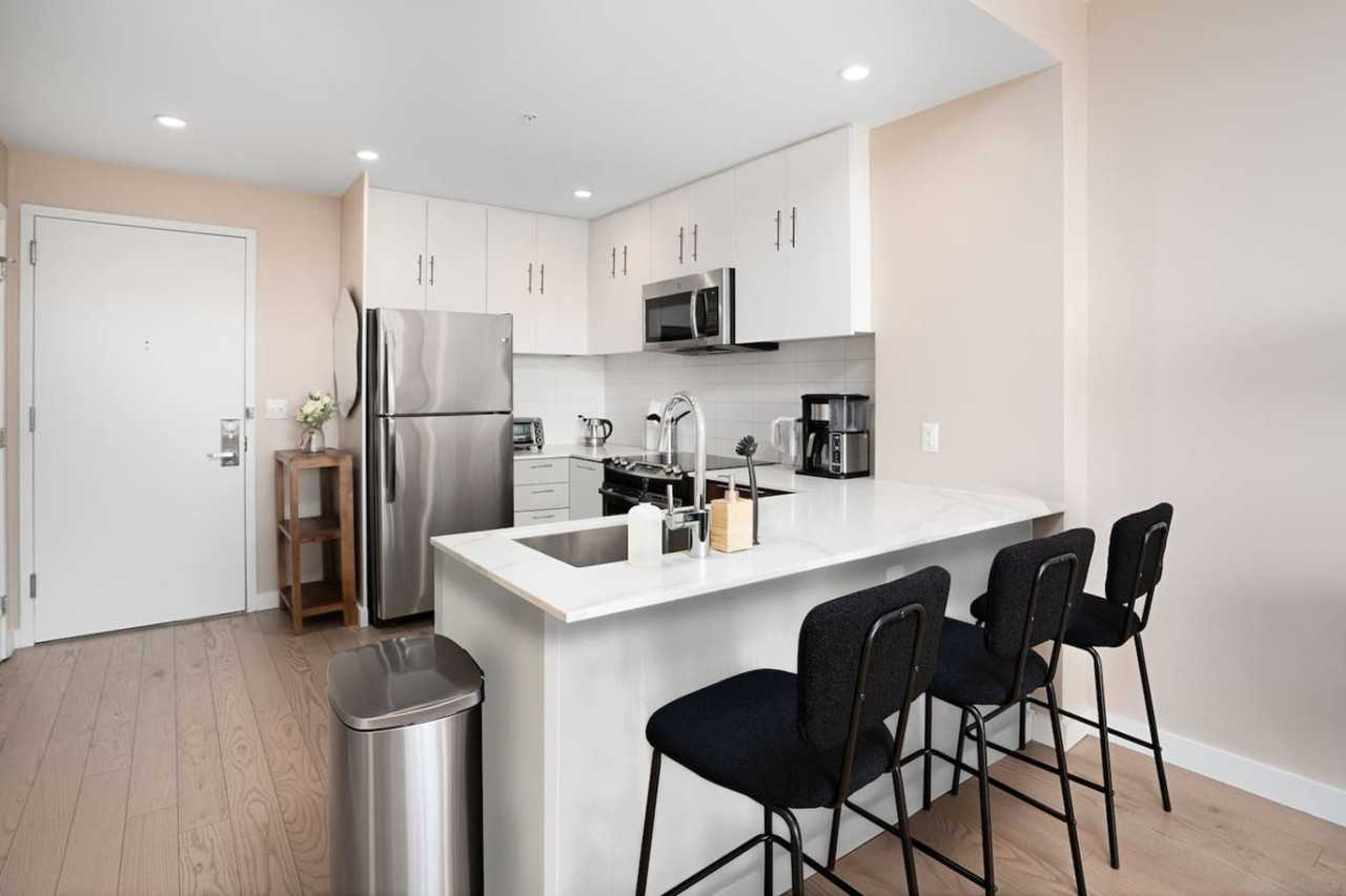 629 Jefferson St #1240949P - Photo 4 of 14