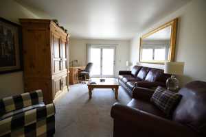 featured image of 1719 Congress Ave