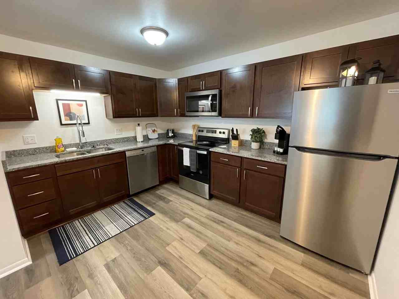 1128 High Ave #1253102P - Photo 3 of 10