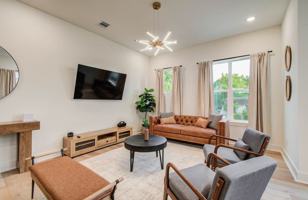 featured image of 3311 Daphne St